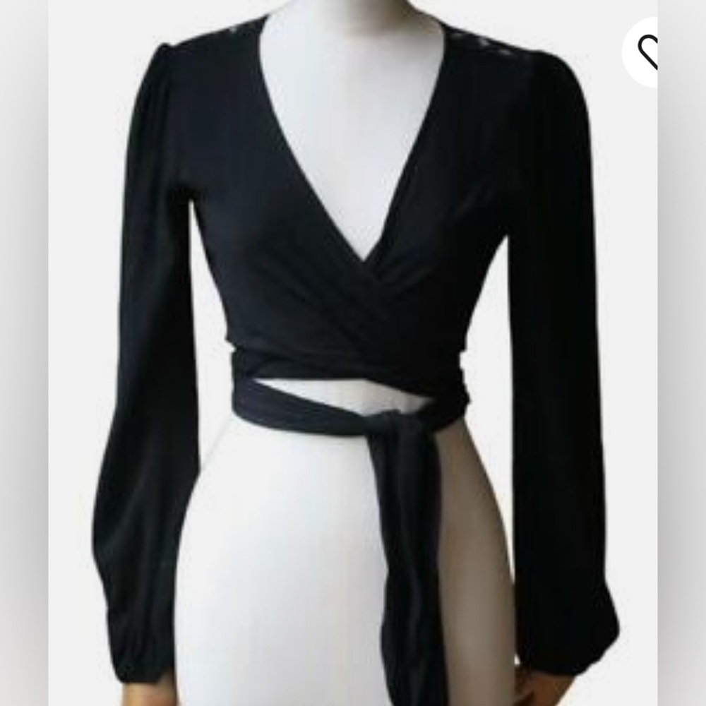 black flynn skye that's a wrap top xs